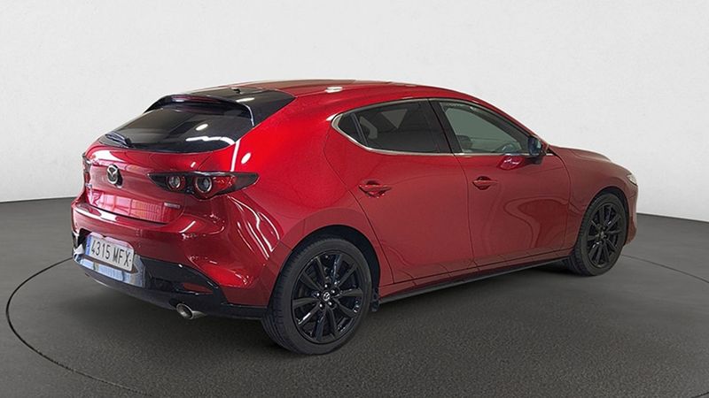 Mazda 3 • 2023 • 18,720 km 4