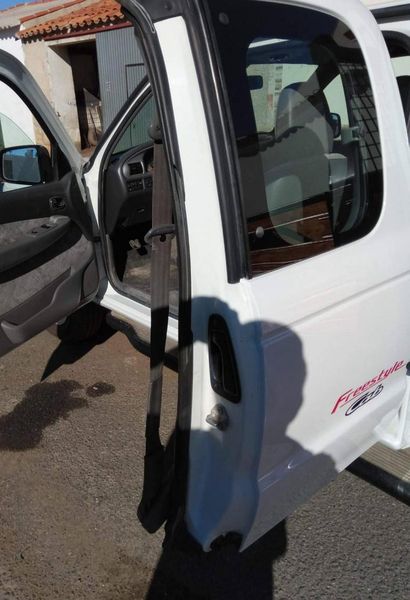 Mazda B2500 • 2003 • 249,999 km 3