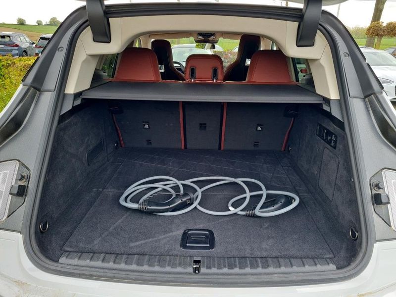 BMW X5 • 2022 • 20,700 km 3