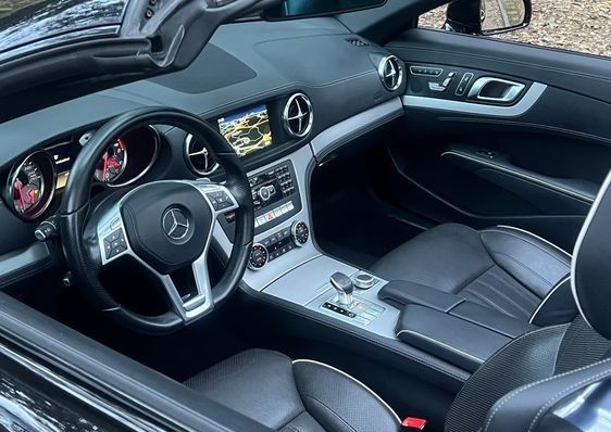 Mercedes-Benz SL • 2012 • 111,000 km 5