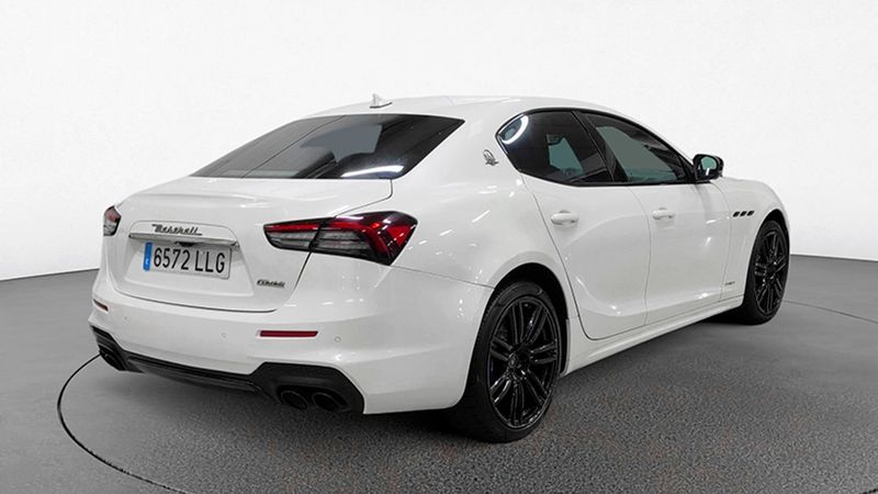Maserati Ghibli • 2020 • 42,571 km 4