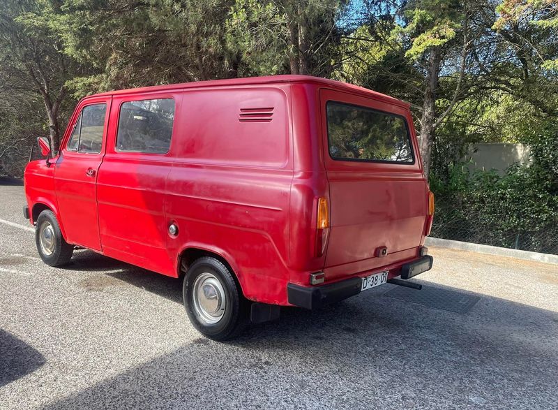Ford Transit Van • 1983 • 90,000 km 5