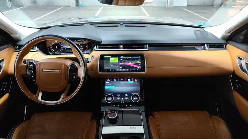 Land Rover Range Rover Velar • 2017 • 83,000 km 9