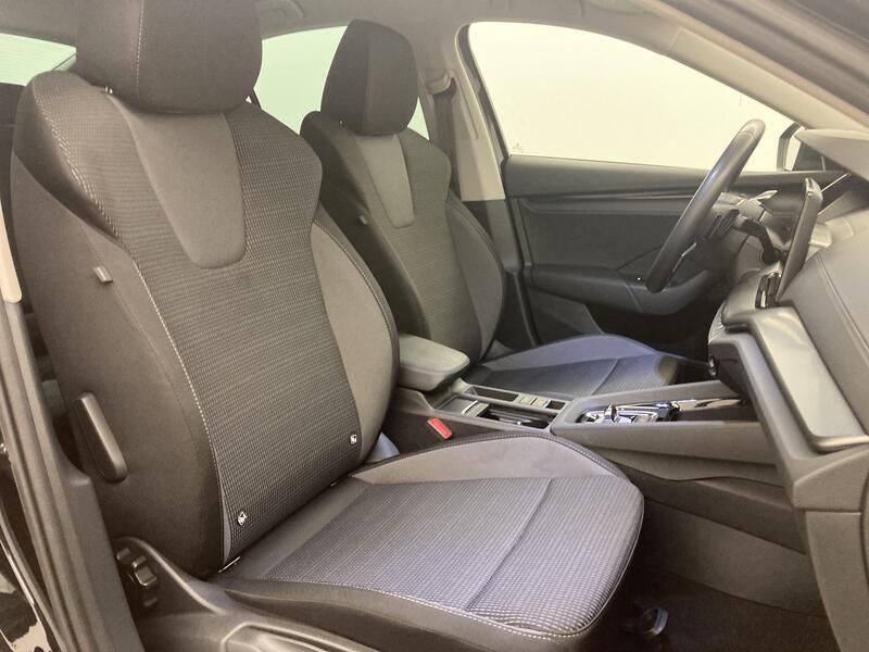 Škoda Octavia • 2023 • 78,186 km 14