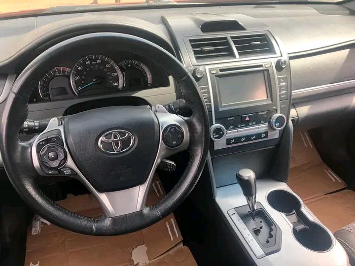 Toyota Camry • 2016 • 50,000 km 2