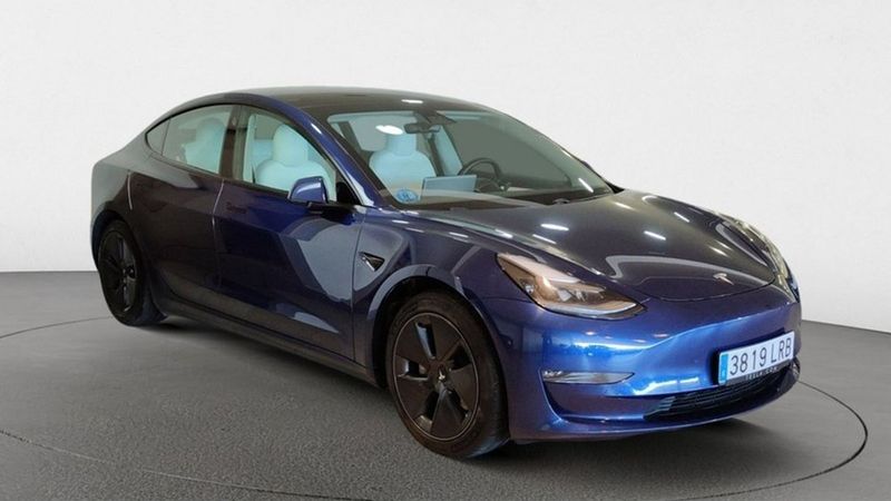 Tesla Model 3 • 2021 • 33,340 km 1