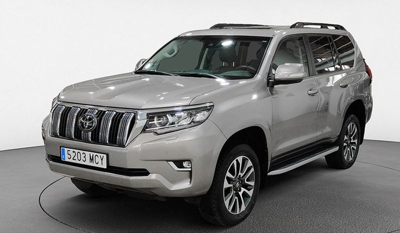 Toyota Land Cruiser • 2022 • 21,500 km 2