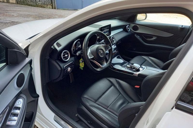 Mercedes-Benz C • 2016 • 199,999 km 6