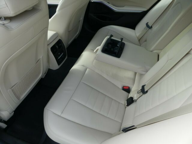 BMW 3 Series • 2019 • 36,609 km 22