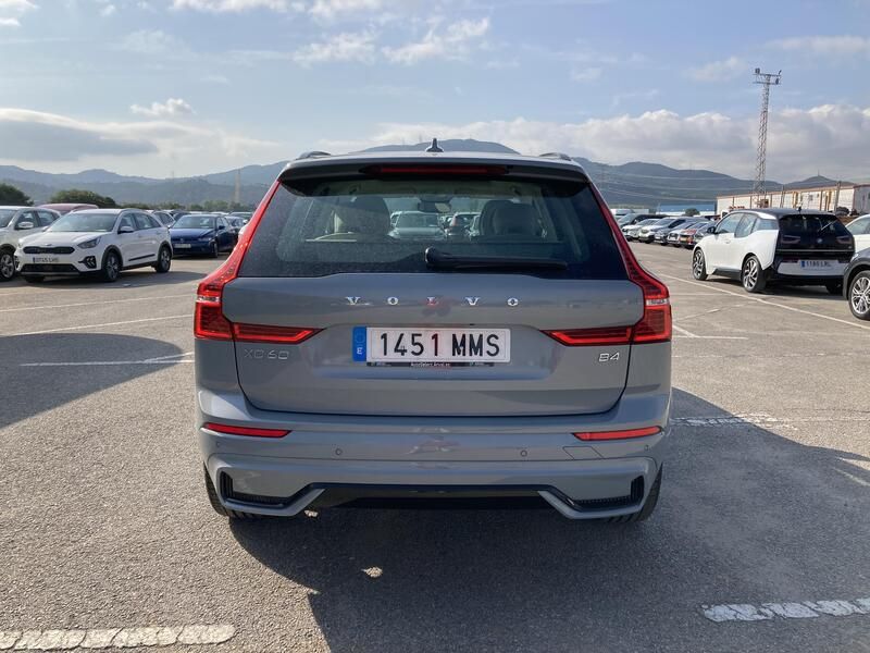 Volvo XC60 • 2024 • 12,819 km 4