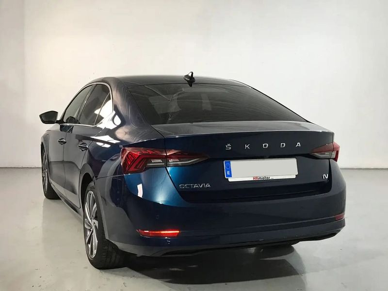 Škoda Octavia • 2021 • 70,100 km 5