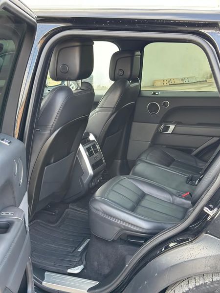 Land Rover Range Rover Sport • 2018 • 135,000 km 8