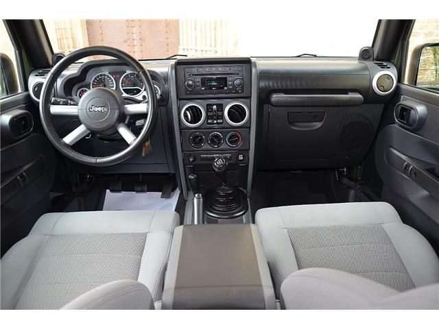 Jeep Wrangler • 2010 • 139,000 km 8