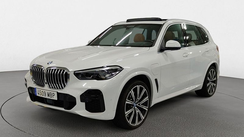 BMW X5 • 2022 • 14,035 km 1