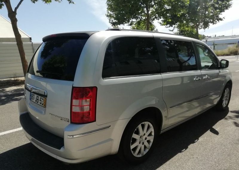 Chrysler Grand Voyager • 2010 • 265,000 km 1