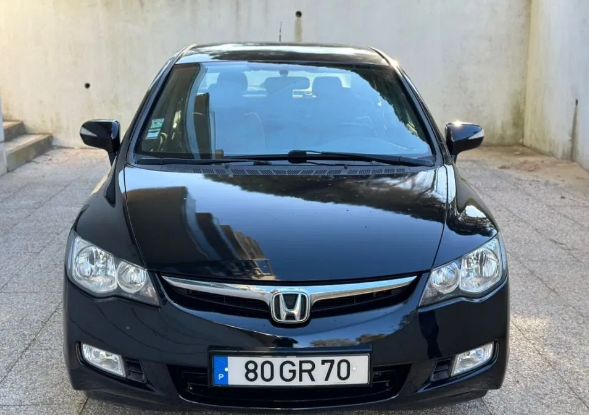 Honda Civic • 2008 • 120,000 km 2