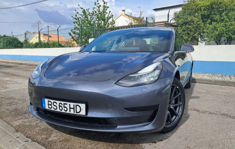Tesla Model 3 • 2019 • 162,500 km 1
