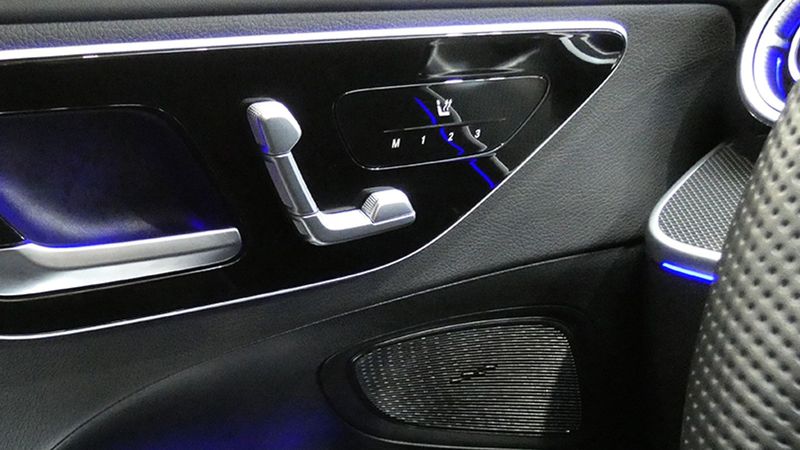 Mercedes-Benz C-Class • 2023 • 36,000 km 11