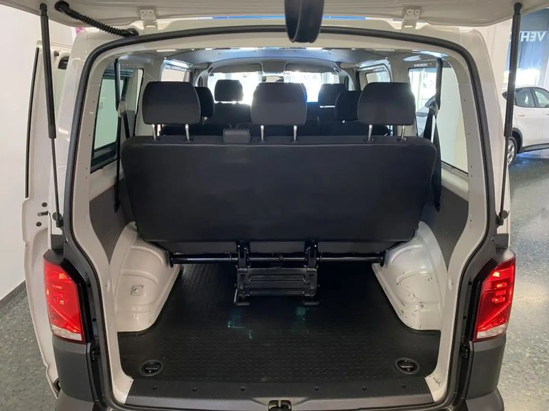 Volkswagen T5 Transporter Shuttle • 2020 • 139,000 km 8