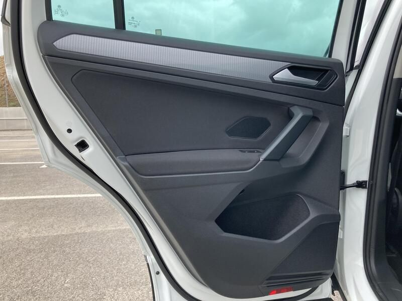 Volkswagen Tiguan • 2021 • 66,381 km 18