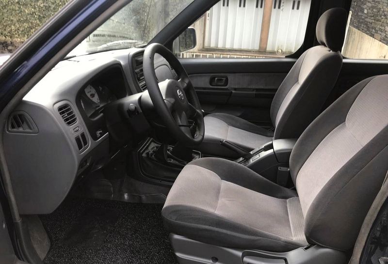 Nissan Navara • 2004 • 200,000 km 5