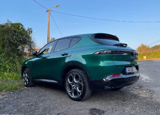Alfa Romeo Stelvio • 2023 • 30,000 km 2