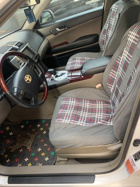 Toyota Matrix • 2006 • 105,000 km 2