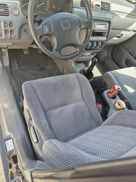 Honda CR-V • 2000 • 194,000 km 9
