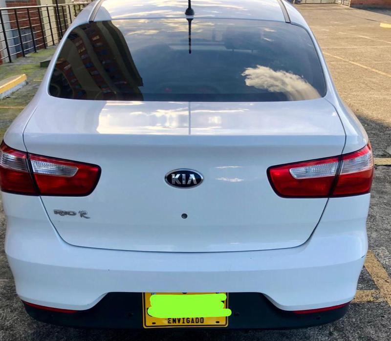 Kia Rio sedan • 2017 • 44,000 km 10