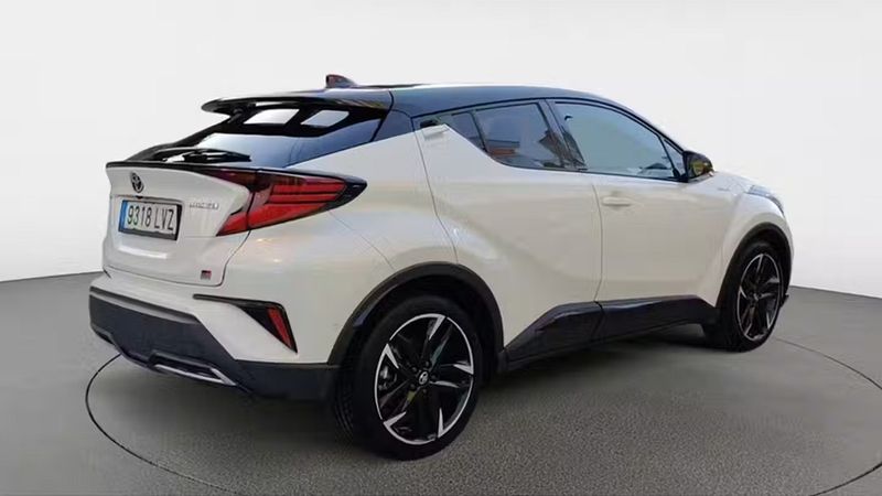 Toyota C-HR • 2022 • 63,830 km 8
