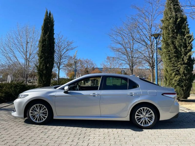 Toyota Camry Hybrid • 2020 • 39,000 km 5