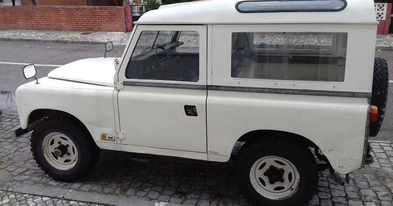 Land Rover LR3 • 1979 • 129,999 km 4