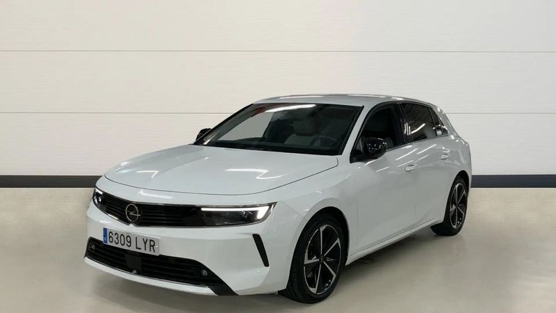 Opel Astra • 2022 • 54,700 km 2
