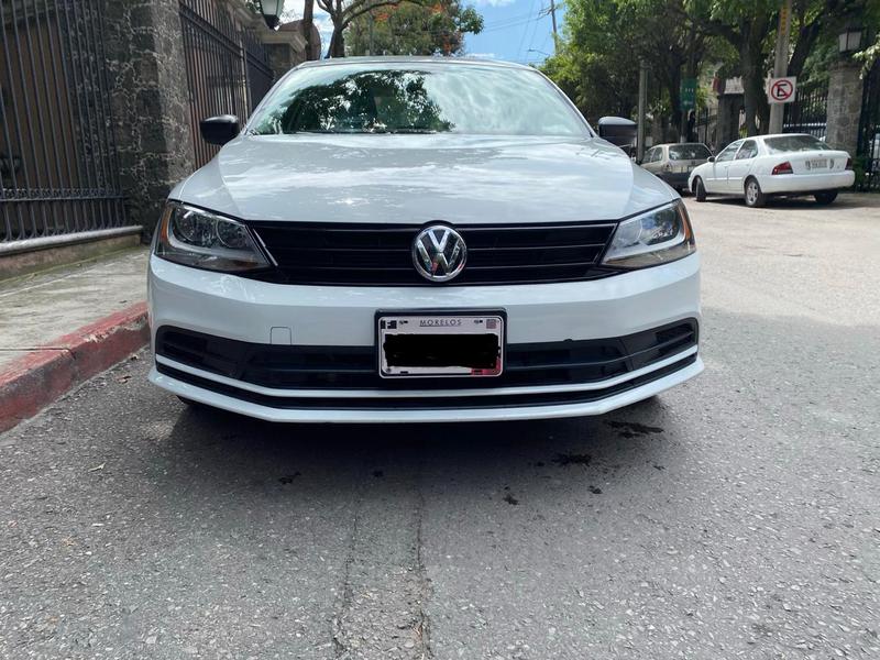 Volkswagen Jetta • 2017 • 32,000 km 1