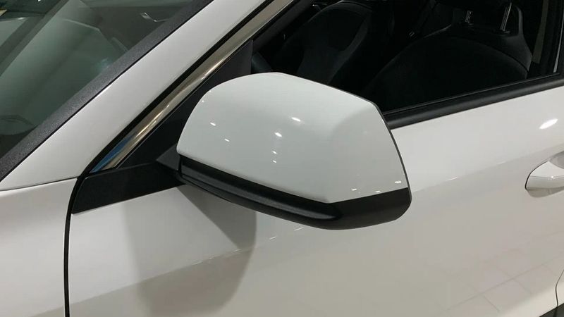 Kia Niro • 2023 • 33,400 km 10