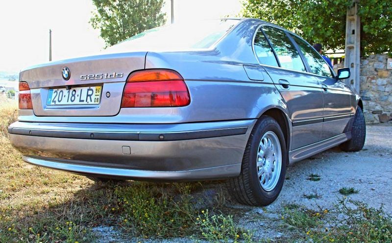 BMW 5 Series • 1996 • 299,999 km 2