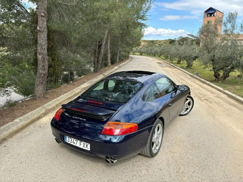 Porsche 911 • 1998 • 240,000 km 2