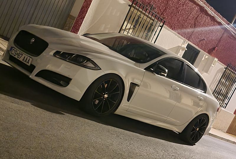 Jaguar XF • 2012 • 214,400 km 3