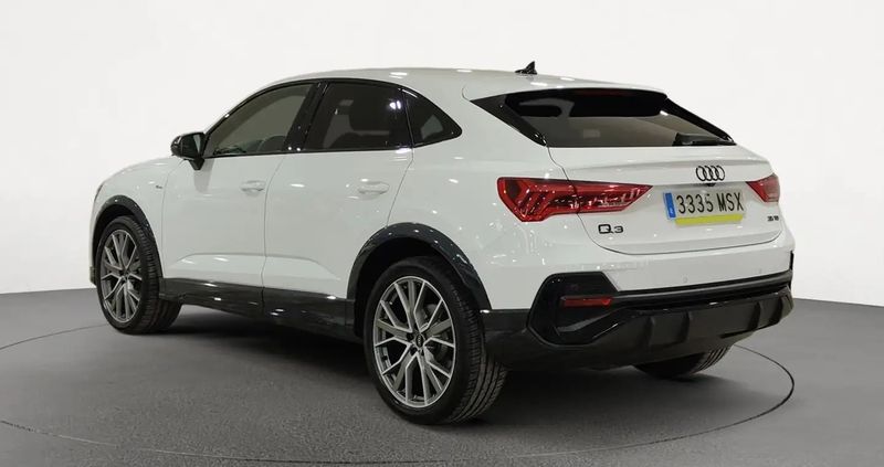 Audi Q3 • 2024 • 18,611 km 3