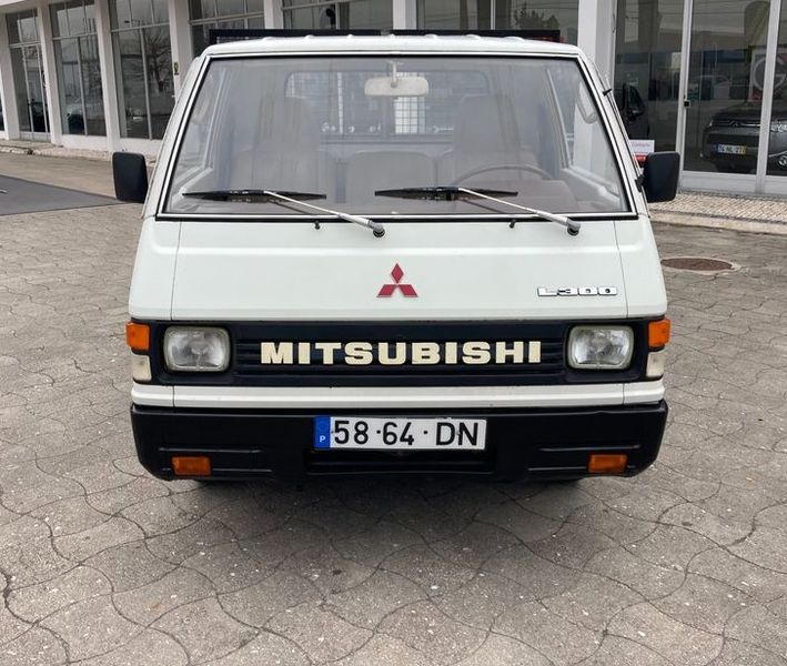 Mitsubishi L300 • 1994 • 120,000 km 1
