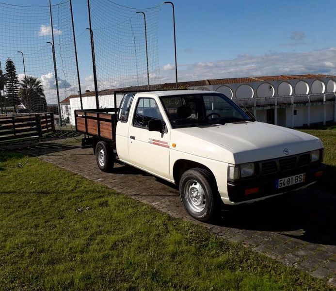 Nissan Pickup • 1993 • 200,000 km 1