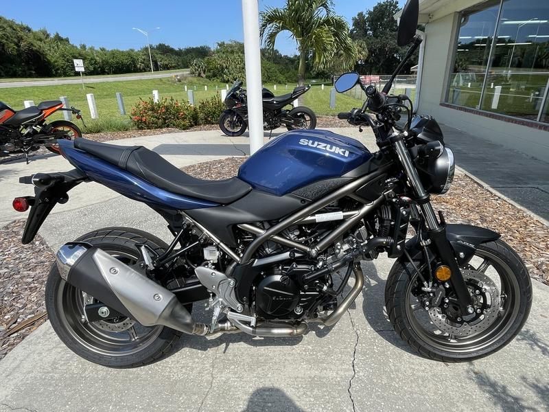 Suzuki sfv650 • 2023 • 1 km 3
