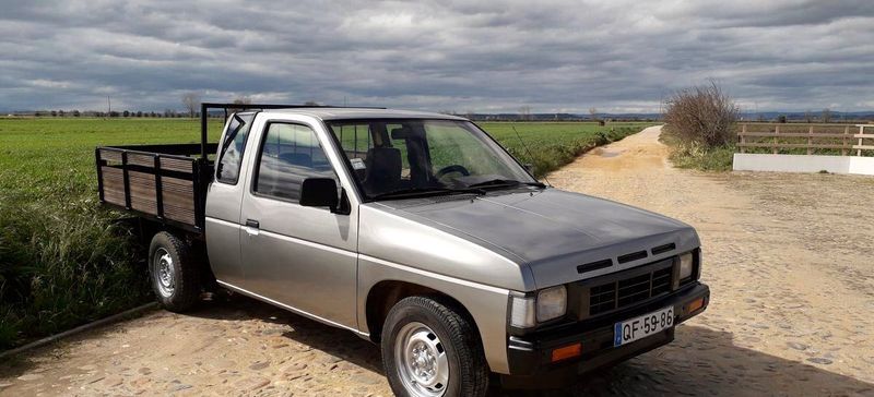 Nissan Pickup • 1989 • 250,000 km 4