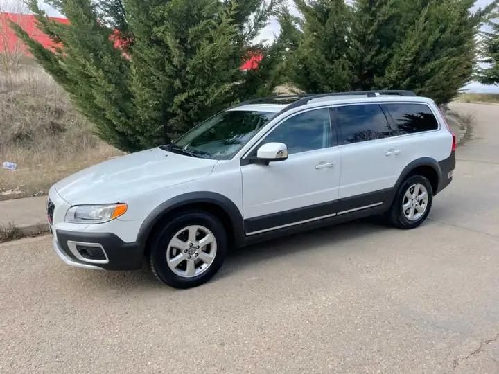 Volvo XC • 2012 • 154,000 km 1
