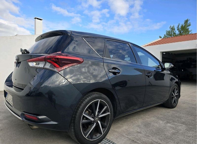Toyota Auris • 2017 • 120,000 km 4