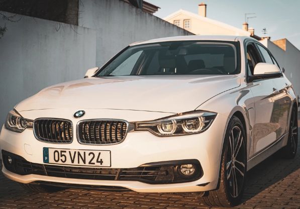 BMW 3 Series • 2018 • 123,000 km 2