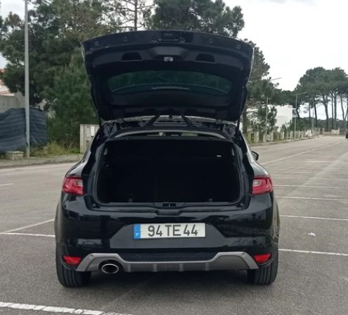 Renault Mégane • 2017 • 47,000 km 2