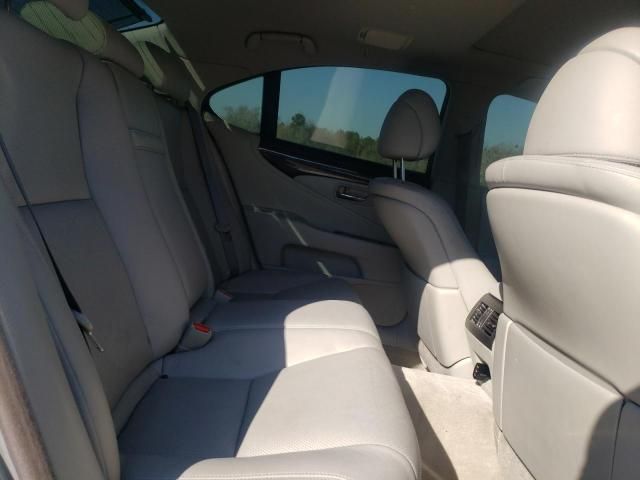 Lexus LS • 2011 • 150 km 5