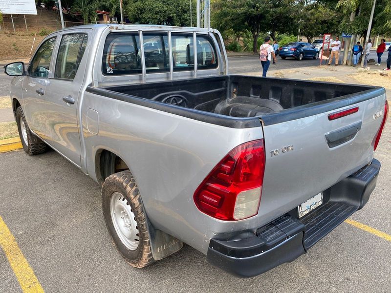 Toyota Hilux • 2022 • 88,235 km 3