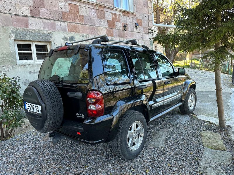 Jeep Cherokee • 2005 • 191,979 km 2